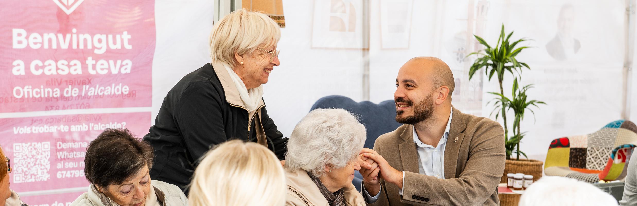 Oficina de l'Alcalde al carrer